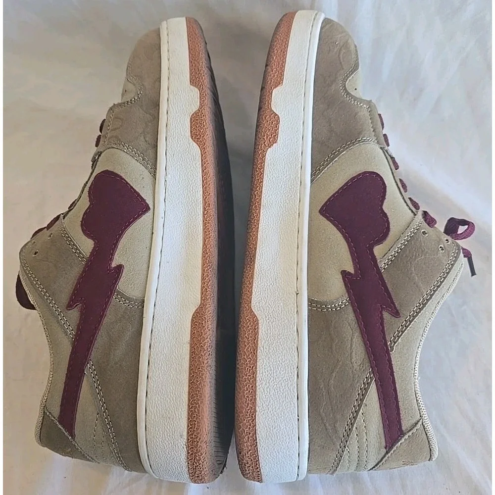 New Nibok Brown and Red Heart Shoes Sneakers  Unisex Women's‎ 11, Men's 9.5